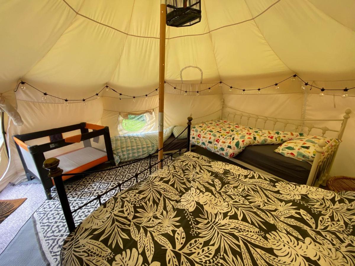 Secret Garden Glamping Hotell Lymington Exteriör bild