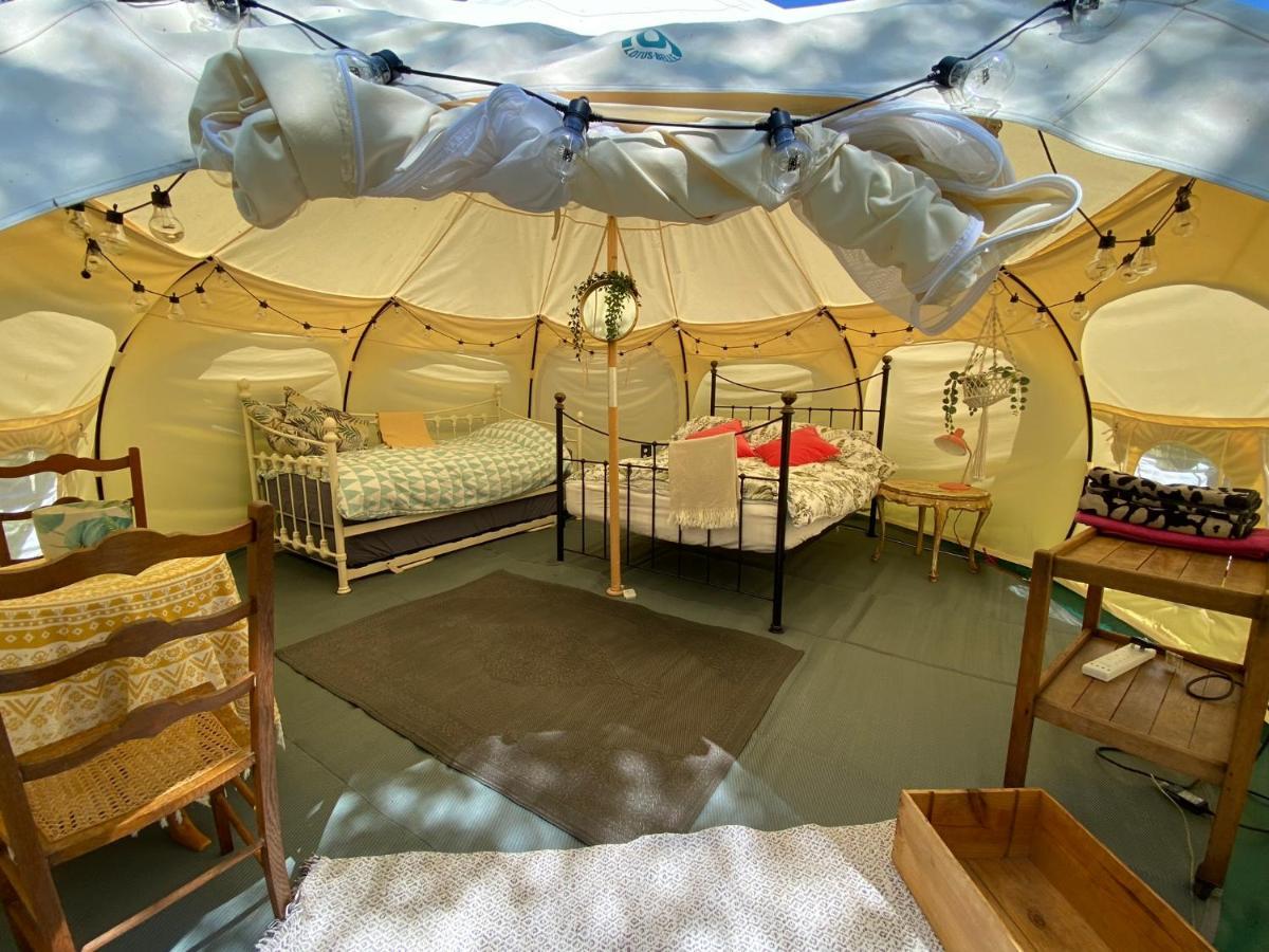Secret Garden Glamping Hotell Lymington Exteriör bild