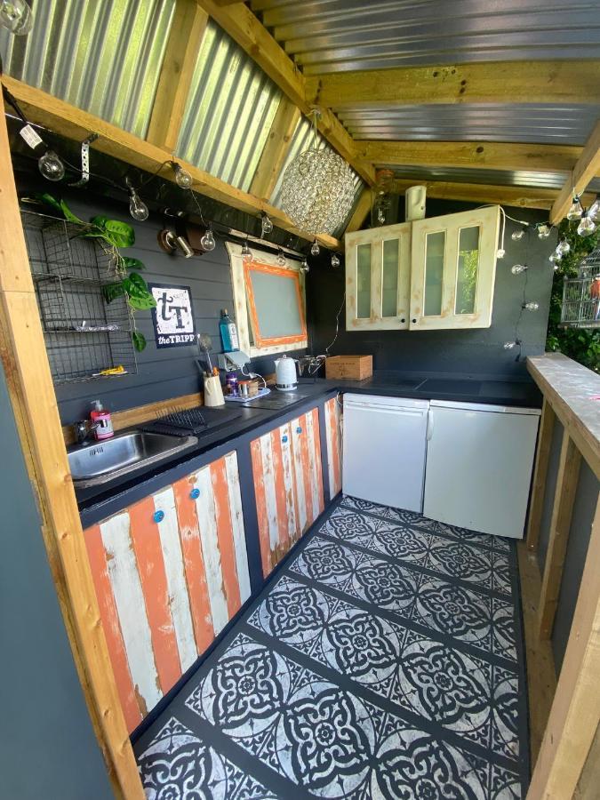 Secret Garden Glamping Hotell Lymington Exteriör bild